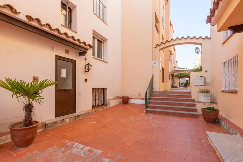 A 5 min del MAR caminando, Varias PISCINAS, WIFi KARIM Ampuriabrava Exterior foto